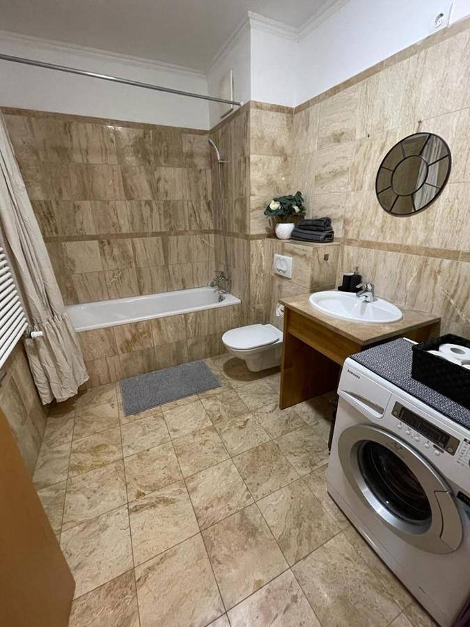 Szimpla Central Boutique Apartment บูดาเปสต์ ภายนอก รูปภาพ