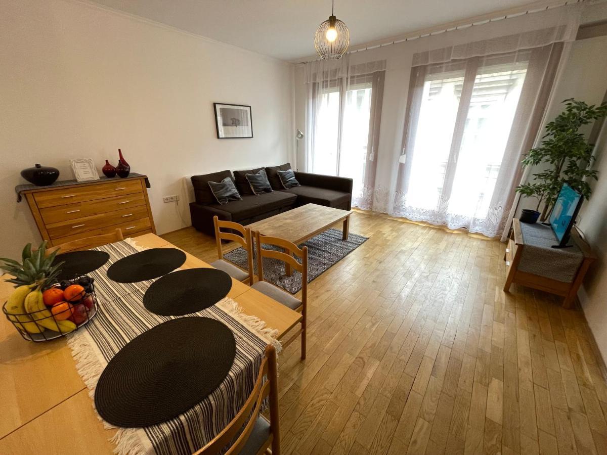Szimpla Central Boutique Apartment บูดาเปสต์ ภายนอก รูปภาพ